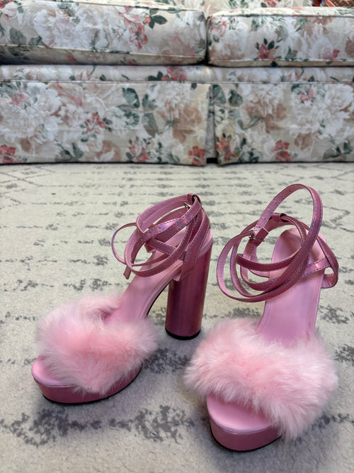 {Sugar Thrillz} Fluffy Platform Heel